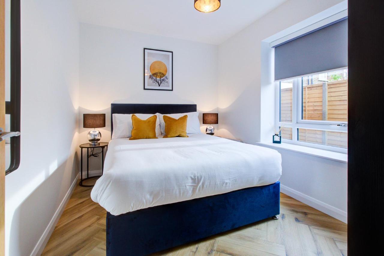 Hybrid Resi - Mitcham Close To Tooting And Wimbledon 외부 사진
